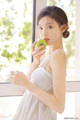 私服发布网1.76合击_: 牵动人心的表现，隐藏着思考的深意吗？
