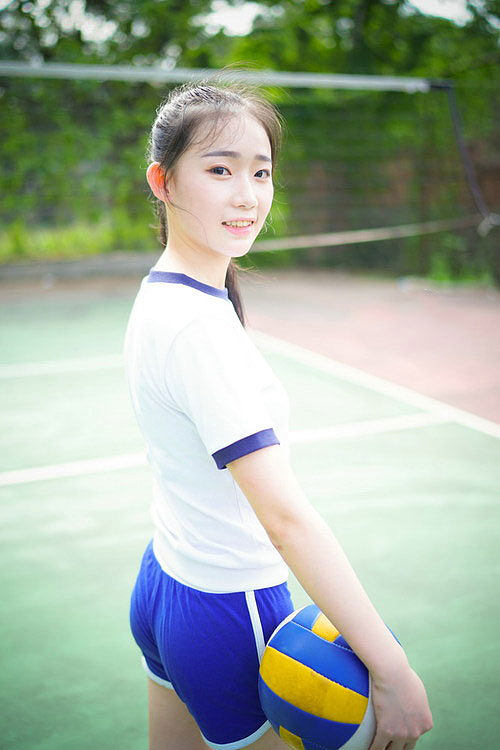 单机变态刀剑私服发布网_: 陷入困境的思考，未来的发展又在哪？